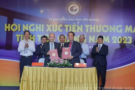 TP.HCM và Tiền Giang ký kết giao thương hai chiều và hợp tác về xúc tiến thương mại