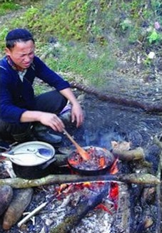 Núi, sương mù và... porter