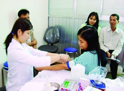 Chọn bệnh viện công hay phòng khám tư?
