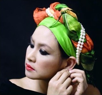 “Giật tít, giật gân”