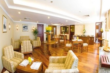 Club Lounge của khách sạn Rex hoạt động