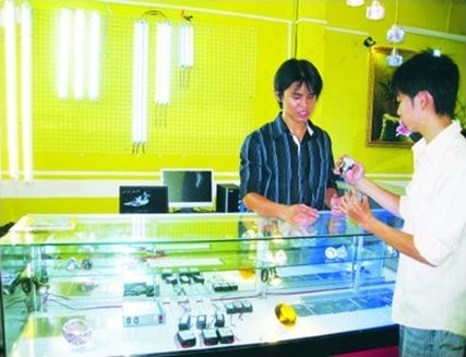 Đèn LED Chí Hùng