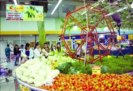 “Bão vẫn xa bờ”