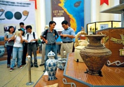 “Cổ vật tiêu biểu 30 năm sưu tầm”