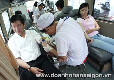 Các Hội tổ chức chương trình hiến máu nhân đạo