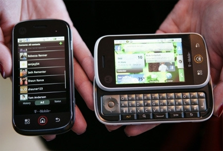 Cliq - điện thoại Android đầu tiên của Motorola