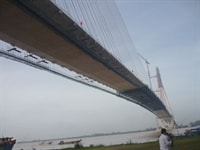 Hợp long cầu Cần Thơ qua sông Hậu 
