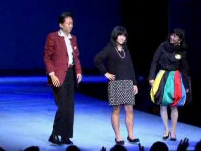 Vợ chồng Thủ tướng Nhật trình diễn thời trang
