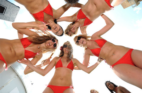 Diễu hành bikini lớn nhất thế giới