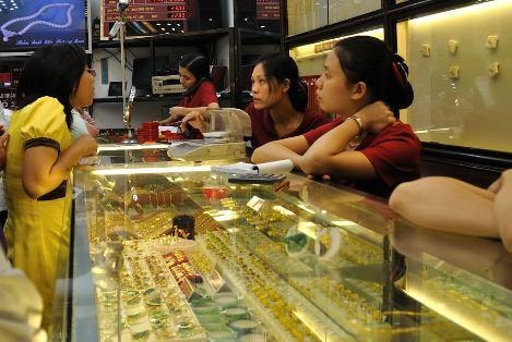 Đầu tuần giá vàng vọt lên 28,5 triệu đồng