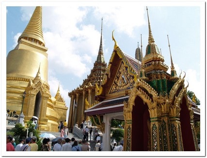  Tám ngày và bảy đêm ở bốn nước