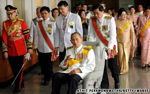 Sinh nhật Đức Vua Bhumibol Adulyadej Thái Lan