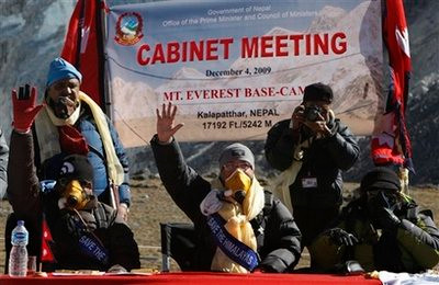 Cuộc họp nội các trên đỉnh Everest