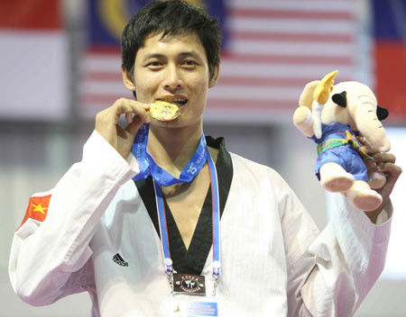 Taekwondo, karatedo liên tiếp giành Vàng cho đoàn VN
