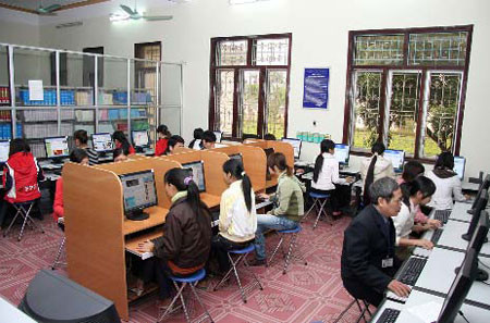 Thư viện “nghèo nàn”, sinh viên “lụy”… Google