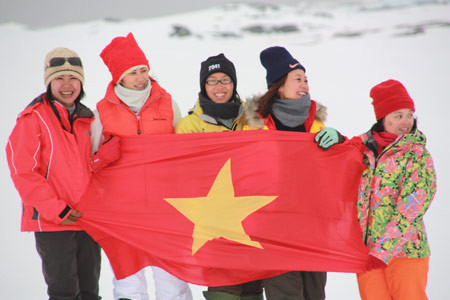 5 nữ thám hiểm Việt Nam tại Nam Cực