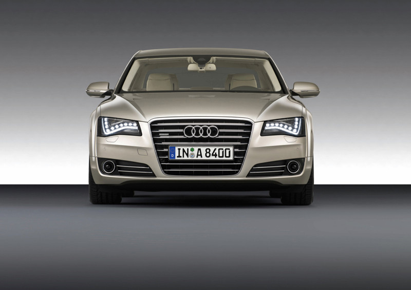 Audi A8 2011, thế hệ xe sang đầu tiên tích hợp Google Earth 