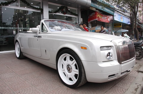Rolls-Royce Drophead Coupe tại Hà Nội