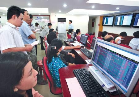 Lòng vòng thuế thu nhập chứng khoán