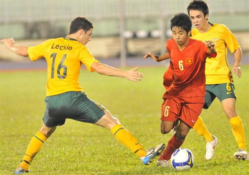 Năm 2010, Việt Nam đăng cai ba giải bóng đá quốc tế
