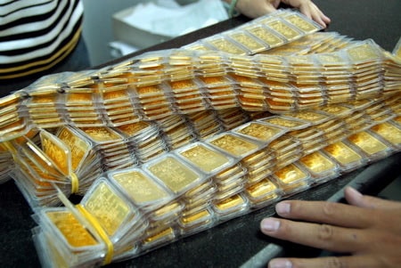 Giá vàng tiếp tục tăng 