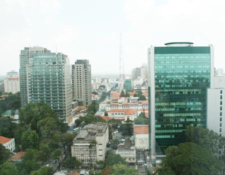 Giá thuê văn phòng tại TPHCM giảm mạnh nhất châu Á