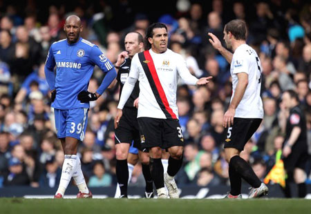 Man City buộc Chelsea nếm “chén đắng” ngay tại Stamford Bridge