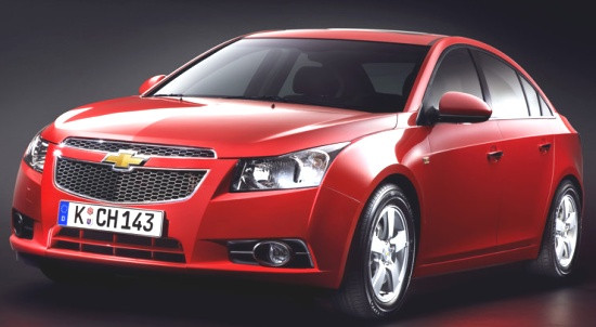 Chevrolet Cruze 2011: Át chủ bài của GM 