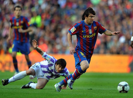 Messi đoạt “Chiếc giày vàng châu Âu” 2010