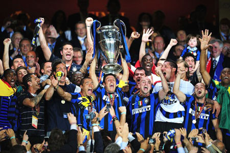 Milito đưa Inter lên ngôi vô địch Champions League