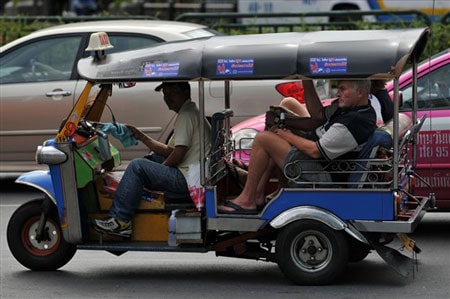 Bangkok lấy lại nhịp sống sau nhiều tuần đổ máu