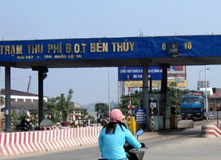Phí bảo trì đường bộ: Phí chồng phí