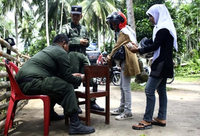 Indonesia “ra tay” dẹp quần bó