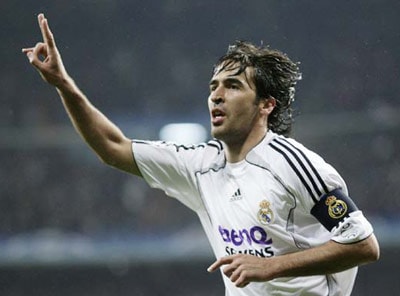 7 khoảnh khắc đi vào lịch sử của Raul tại Real Madrid