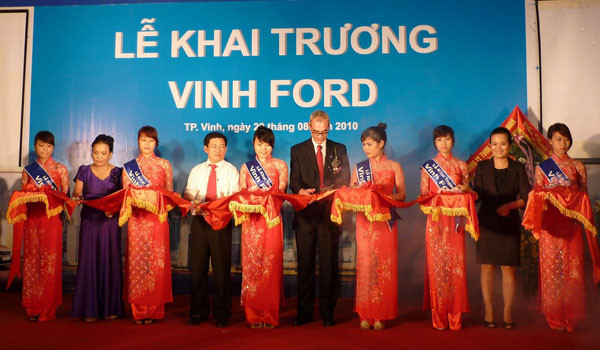 Ford Việt Nam khai trương Vinh Ford 