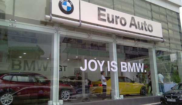 BMW Euro Auto khai trương phòng trưng bày Nguyễn Văn Trỗi  