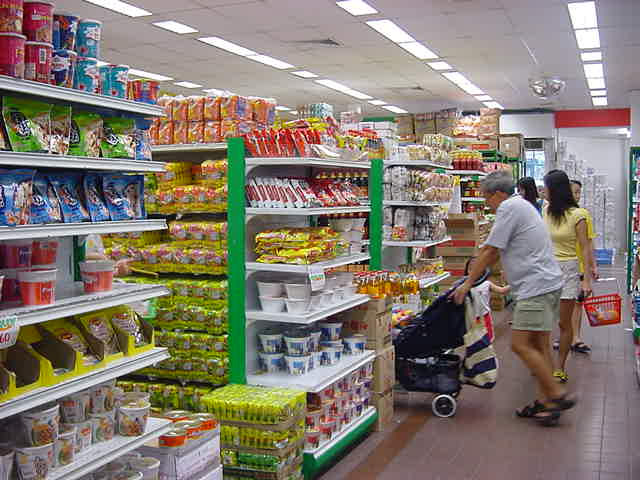 Khoảng 300 mặt hàng tại các siêu thị đã tăng giá 