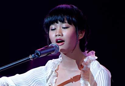 Ca sĩ phòng trà ra sân khấu lớn