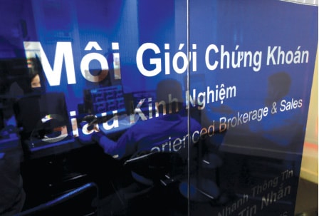 Chờ dòng tiền trở lại