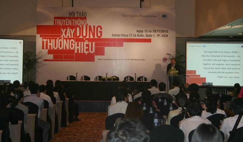 Truyền thông xây dựng thương hiệu