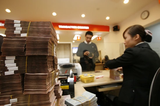 Lãi suất huy động VND chính thức lên 13,5%/năm 