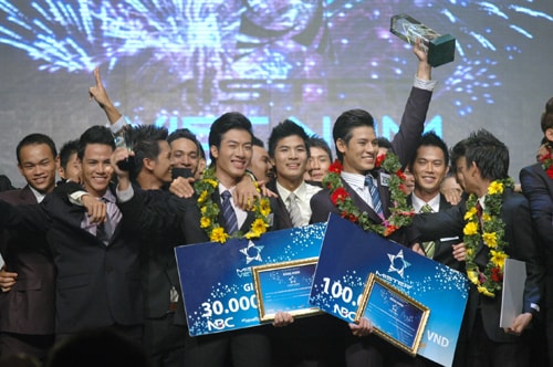 Lê Khôi Nguyên đăng quang Mister Việt Nam 2010