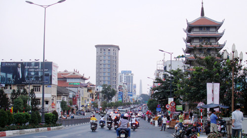Đường xuân Sài Gòn chiều 30