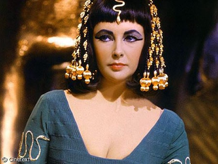 Huyền thoại Elizabeth Taylor qua đời 