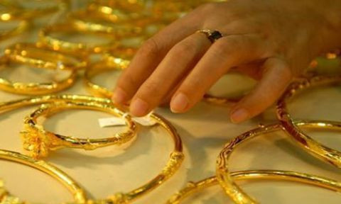 Xuất hàng tỷ USD trang sức sang Thụy Sĩ để nấu thành vàng