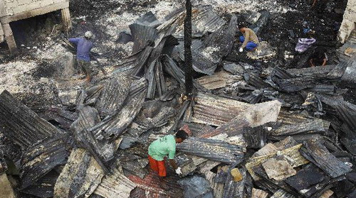 Cháy lớn thiêu rụi 500 căn nhà ở Philippines 