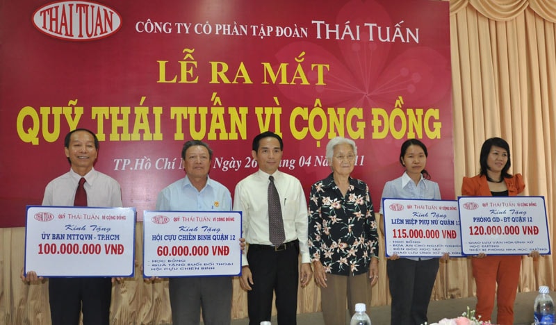 Ra mắt 