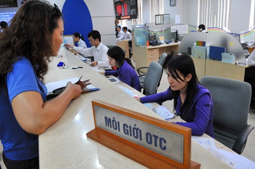 Áp dụng mức phí môi giới chứng khoán mới 