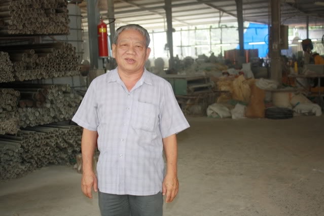 Tỉ phú nghề dây thun