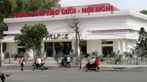 TP.HCM: Xẻ công viên Phú Lâm làm nhà hàng